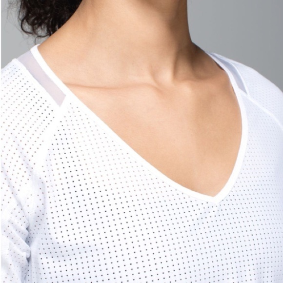 Lululemon Var-City 1/2 Sleeve in White - Picture 10 of 13